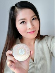丸美鮮花狀粉粒BB霜，持久定妝超驚喜！