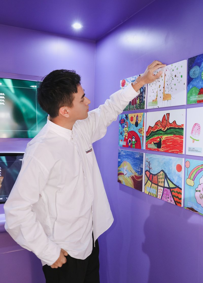 周大福1811系列給愛無限新品藝術展