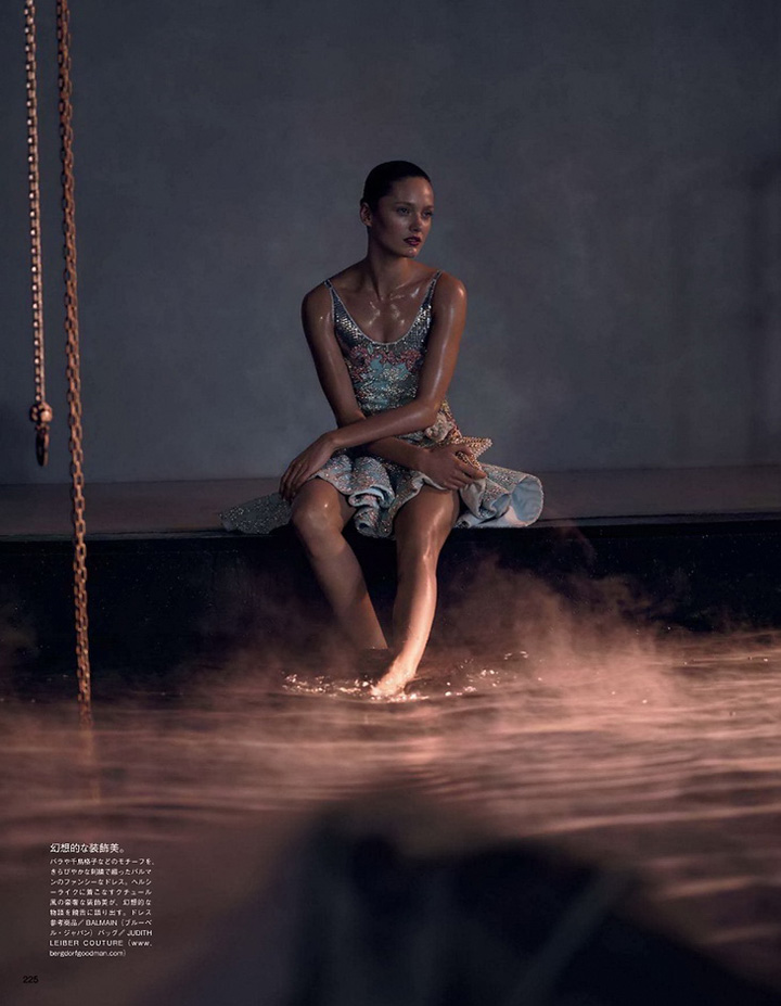 Karmen Pedaru《Vogue》日本版2014年6月號