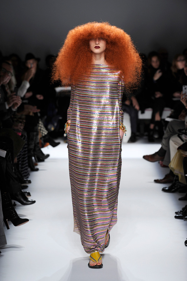 Tilda Swinton 身著夏帕瑞麗禮服出席頒獎(jiǎng)禮