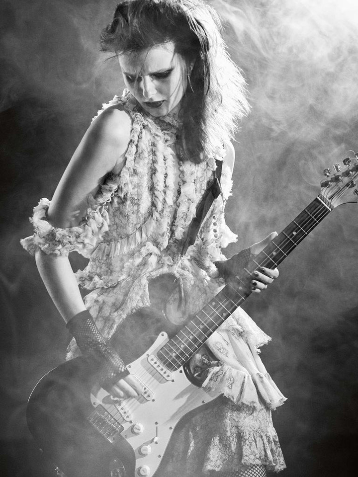 Vasilisa Pavlova《Harrods》雜志2016年2月號(hào)