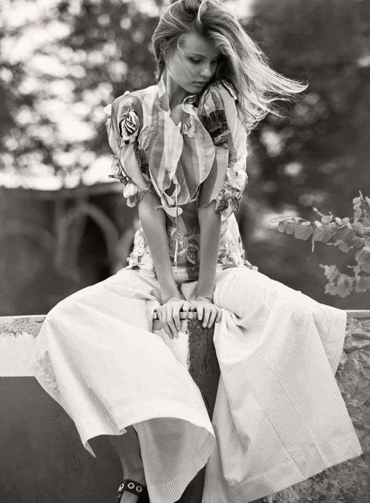 Magdalena Frackowiak《Elle》法國版2016年3月號(hào)