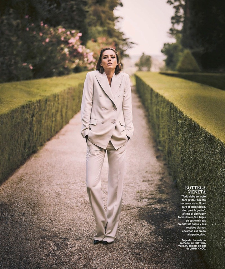 Karmen Pedaru《Harper's Bazaar》西班牙版2016年8月號(hào)