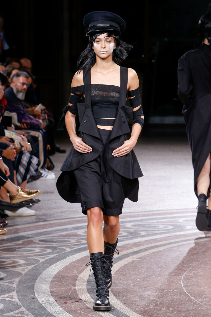 Yohji Yamamoto 2017春夏流行發(fā)布