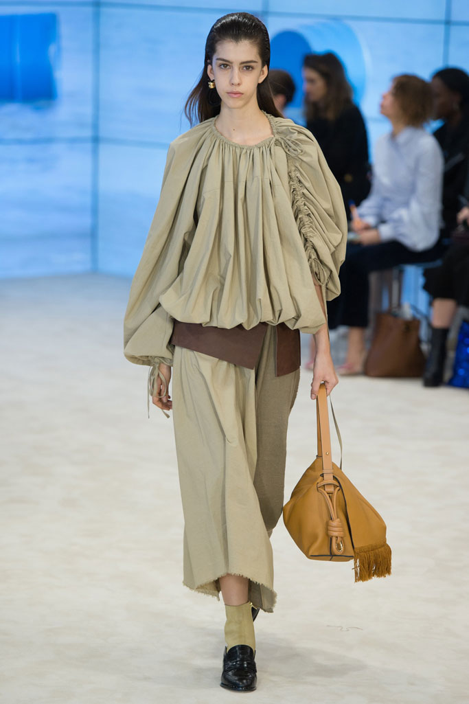 Loewe 2017春夏流行發(fā)布