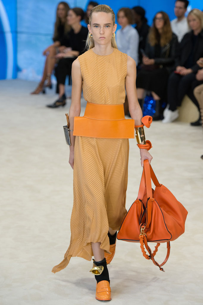 Loewe 2017春夏流行發(fā)布