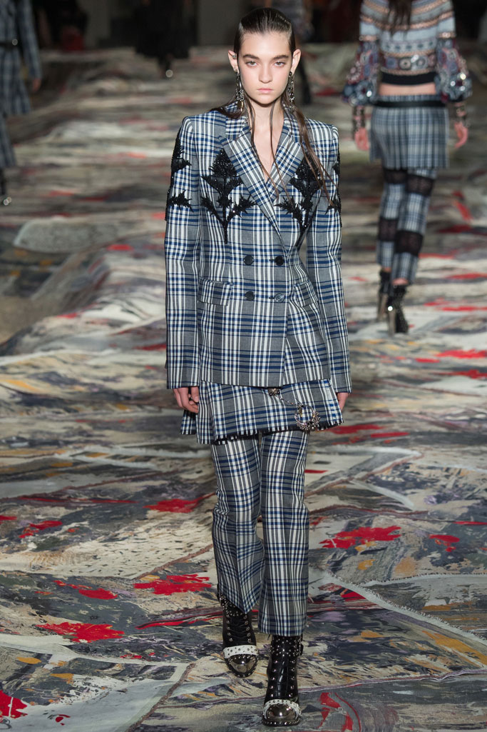 Alexander McQueen 2017春夏流行發(fā)布