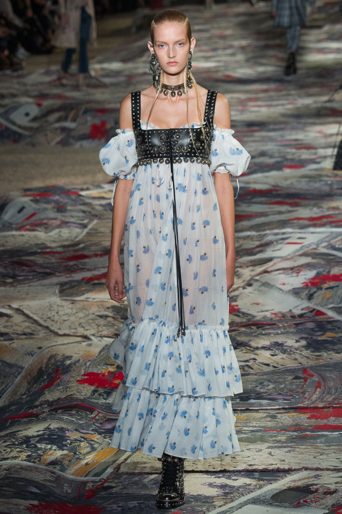 Alexander McQueen 2017春夏流行發(fā)布