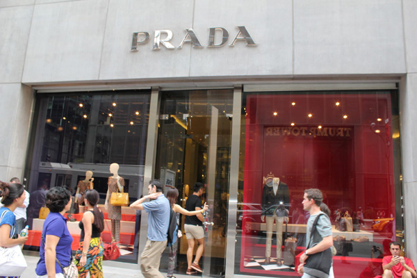 Prada（普拉達）預期亞太地區(qū)存波動性將轉(zhuǎn)移重心