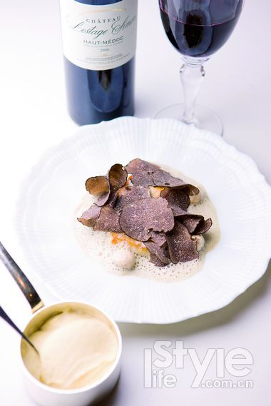 野生多寶魚(yú)配黑松露汁