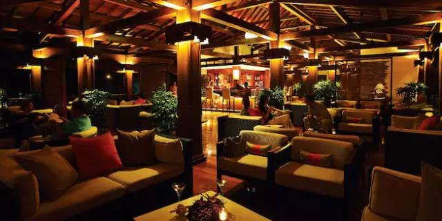 暹?！绾纬蔀槭澜绻J(rèn)的出國(guó)旅行第一站？
