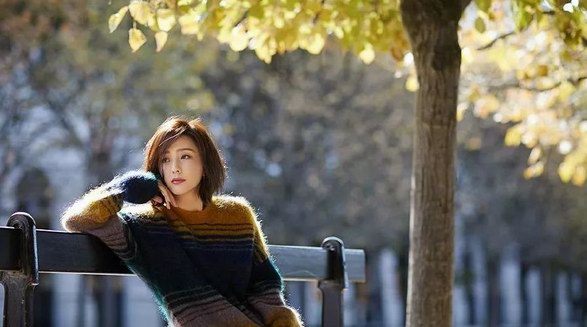 張?zhí)鞇鄣奈餮b、佟麗婭的針織衫，張鈞甯劉雯同款風(fēng)衣你都準(zhǔn)備好了？