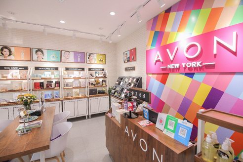 AVON雅芳攜手玩美彩妝，“秒妝魔鏡”革新美妝體驗