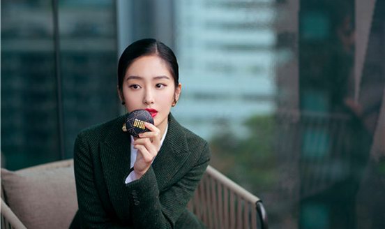 明星idol們都向DIOR迪奧 “紅勢力”低頭？！年末必敗的王牌組合橫空出世！