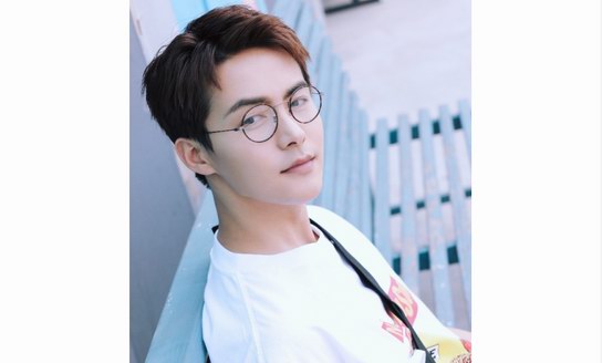 學(xué)霸男主的造型小心機(jī),讓你凹出男神范!