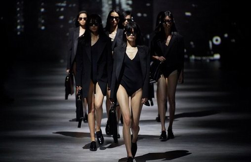 SS20上海時裝周開幕秀LILY商務時裝多維呈現(xiàn)“中國新女性”形象
