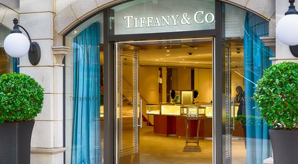 LVMH大手筆收購Tiffany，能幫助它成為硬奢巨頭嗎？