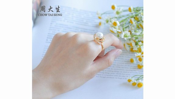 周大生攜手辛巴、佟大為，直播帶貨累計(jì)突破4.8億