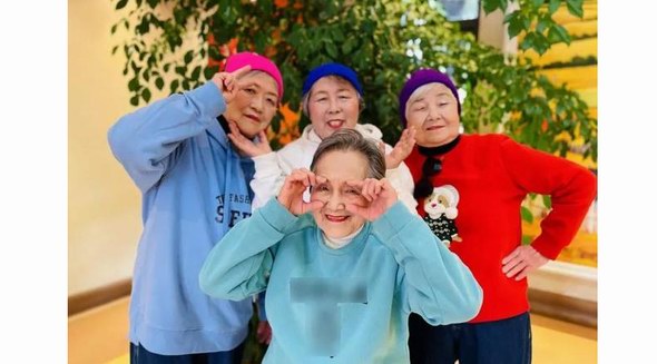 平均年齡90歲！以‘彩虹奶奶團(tuán)’之名，“乘風(fēng)破浪的奶奶”成團(tuán)啦