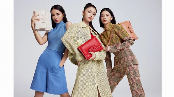 Ferragamo十年來首虧，百年奢侈品牌或?qū)①u身求存