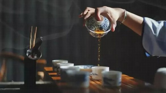 茶語(yǔ)：茶等懂它的人，人等傾心的茶