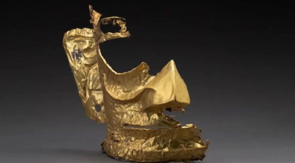 三星堆新發(fā)現(xiàn)揭秘：115厘米青銅頂尊人像驚艷亮相 