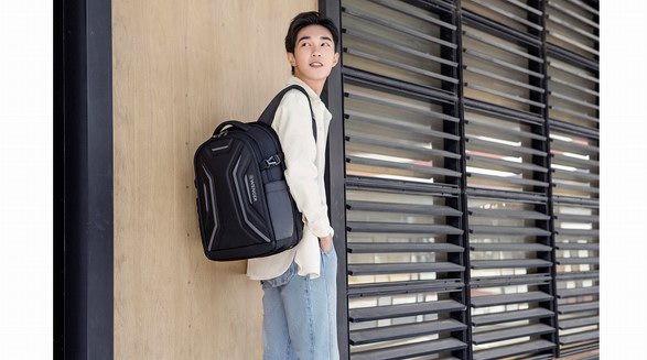 潮酷商務(wù)出行，Wenger威戈推出瑞士經(jīng)典系列Function X雙肩背包