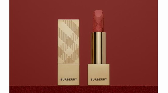 BURBERRY絨霧「小金磚」唇膏全新上市 持色出彩 頃刻絕霧