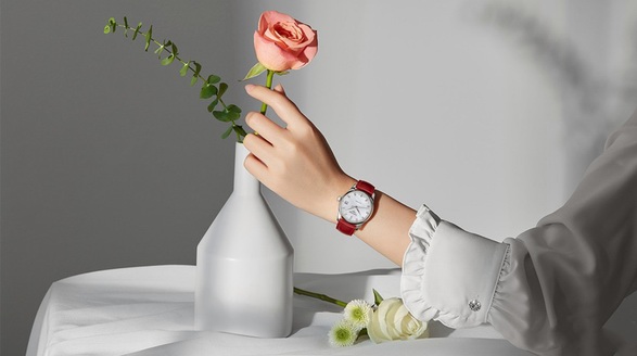 Longines浪琴表全新名匠系列女士腕表，點(diǎn)亮優(yōu)雅時(shí)刻