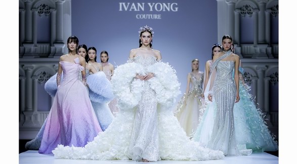 2024春夏上海時(shí)裝周SIFS啟幕，IVAN YONG COUTURE呈現(xiàn)夢幻大秀