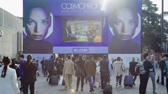 第55屆Cosmoprof卡思曼伯意大利博洛尼亞國際美容展引爆美麗風(fēng)潮！