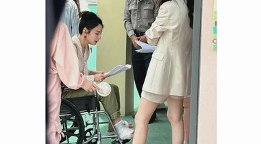 張雨綺曬照回應(yīng)受傷，拔了一個腳指甲，網(wǎng)友：看著都疼