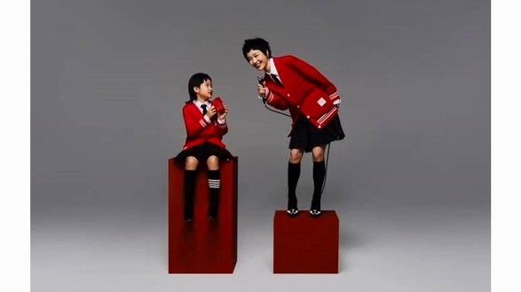 郭采潔、yider、asr演繹Thom Browne 2025新年大片“夢(mèng)的狂想曲”