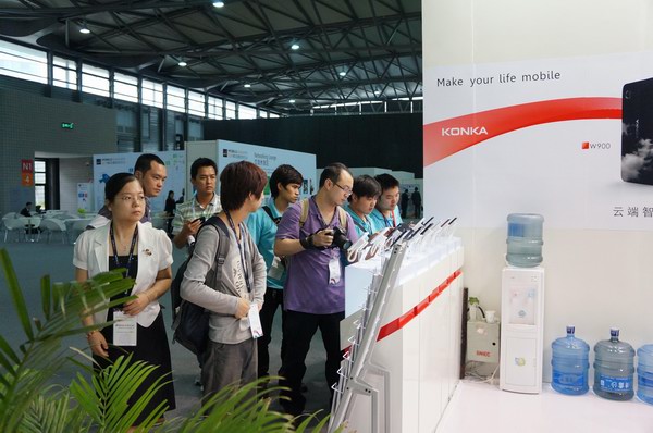 康佳手機KOVO驚艷MAE  中文版Siri夢碎終成現(xiàn)實