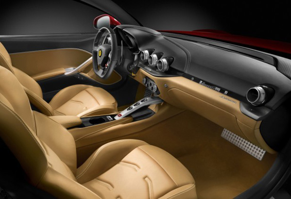 阿隆索駕馭法拉利史上最快跑車 F12berlinetta